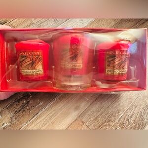 Yankee Candle
Sparkling Cinnamon 3 pack